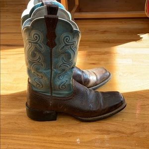 Amazing cowboy boots
